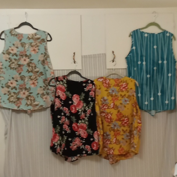 4  Emery Rose Summer Tops - Picture 2 of 10